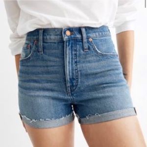 Madewell High-Rise Denim Shorts in Malden Wash